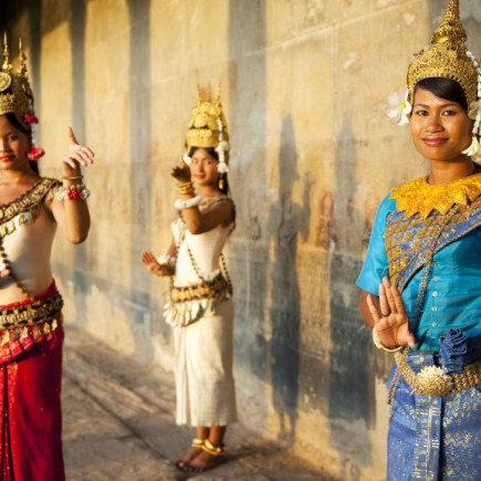 HO CHI MINH – FLY TO PHNOM PENH