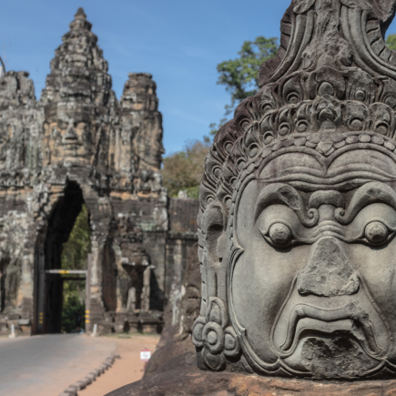 LUANG PRABANG - FLIGHT TO SIEM REAP