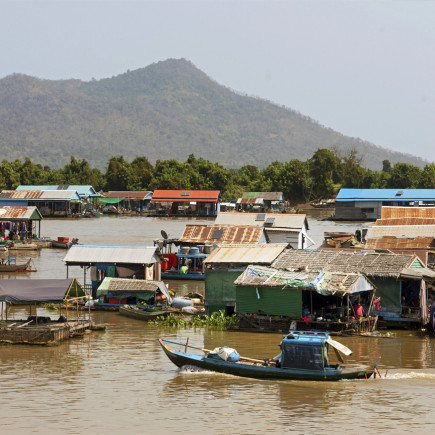 PHNOM PENH - KAMPONG TRALACH - KAMPONG LAEANG - MID RIVER (TONLE SAP MORNING)