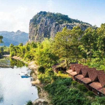 KONG LOR CAVE AND SURROUNDING