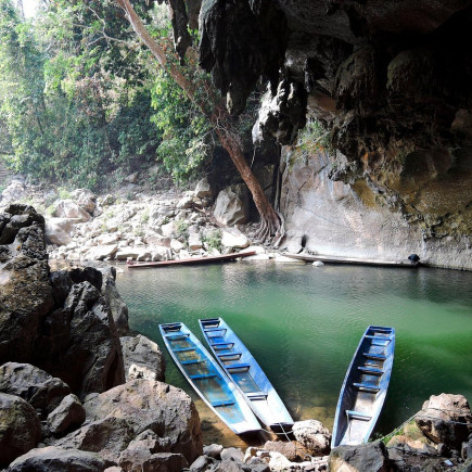 KONG LOR CAVE AND SURROUNDING