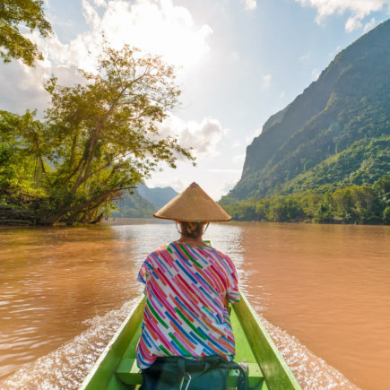 NONG KHIAW – BY BOAT TO MUANG KHUA – OUDOMXAY