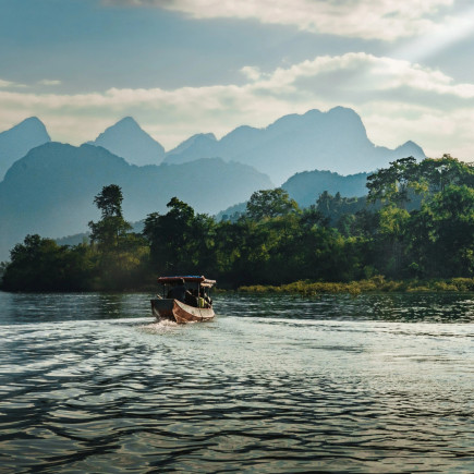 LUANG PRABANG - BAN NAYANG - NONG KHIAW
