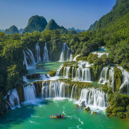 BAN GIOC WATERFALL & NGUOM NGAO CAVE