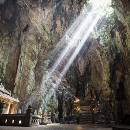 MARBLE MOUNTAINS - MONKEY MOUNTAIN – AM PHU CAVE MORNING TOUR