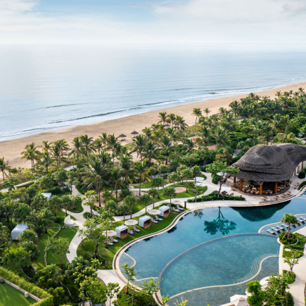 GOLFING AT HOIANA SHORES GOLF CLUB - FLY TO NHA TRANG