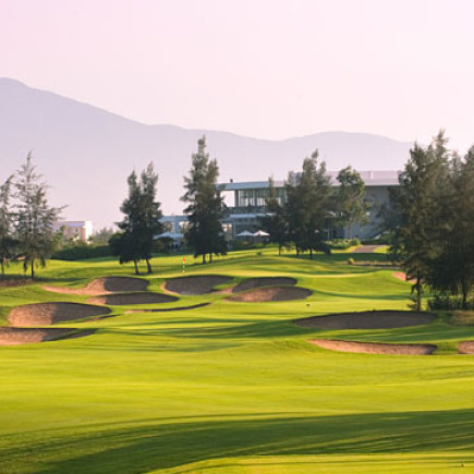 GOLFING AT MONTGOMERIE LINKS GOLF COURSE