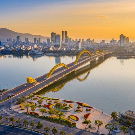 HANOI - FLY TO DANANG