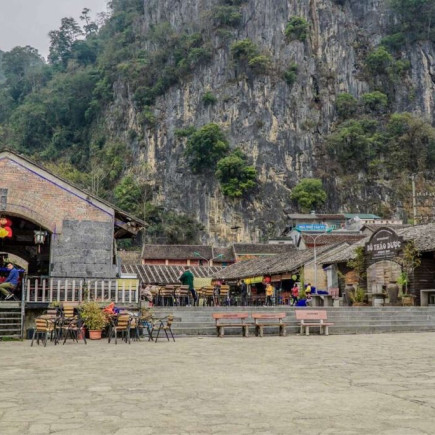 DONG VAN TOWN - MA PI LENG PASS - MEO VAC TOWN - JOIN IN GROUP