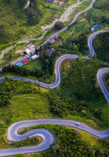 Group tour Vietnam 6 Days 5 Nights - Ha Giang Trip by Motorbike