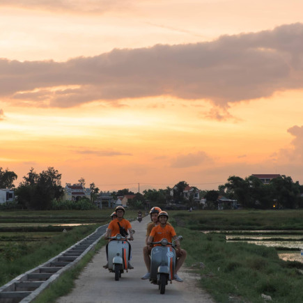 HOI AN – STREETS AND EATS OF HOI AN BY VESPA – JOIN IN GROUP