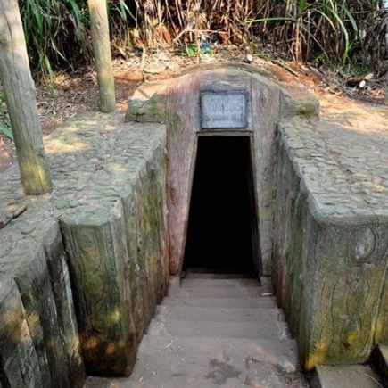 HO CHI MINH - NUI DAT – LONG TAN – LONG PHUOC TUNNEL – HORSESHOES HILL - HO CHI MINH