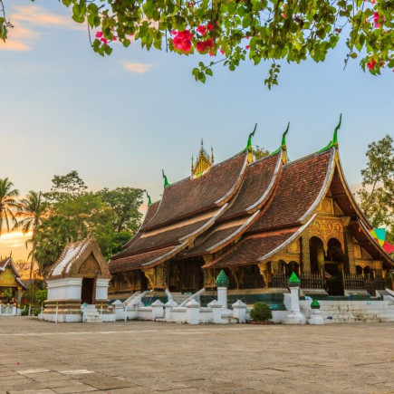 LUANG PRABANG - TAK BAAT / CITY TOUR