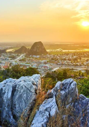 Central Vietnam Daily Tour - Marble Moutain And Linh Ung Pagoda