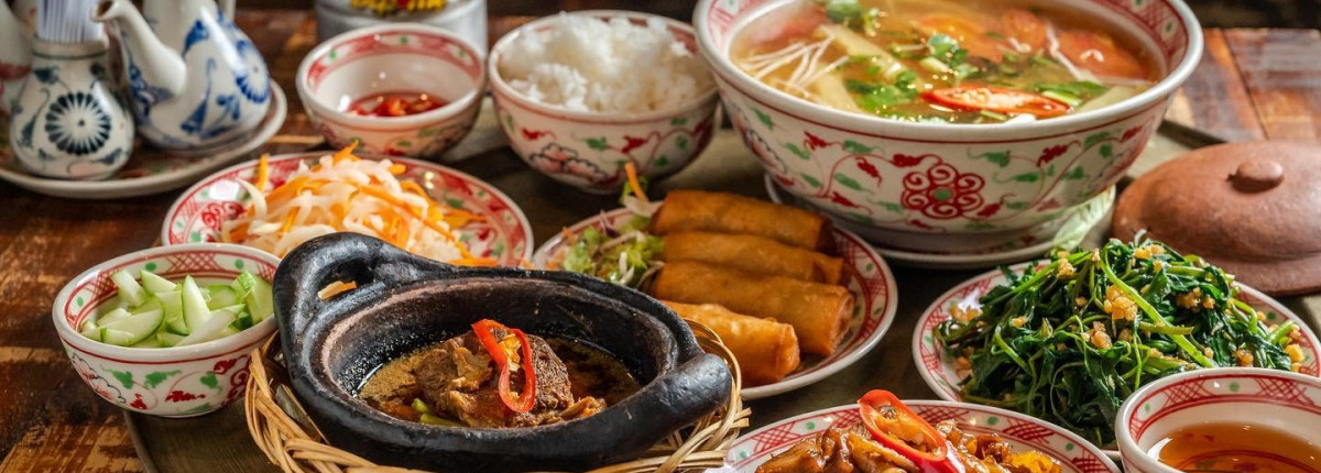 Vietnam Foodie Tours in Hanoi & Saigon – A Taste of Authentic Vietnam