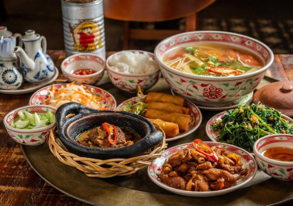 Vietnam Foodie Tours in Hanoi & Saigon – A Taste of Authentic Vietnam