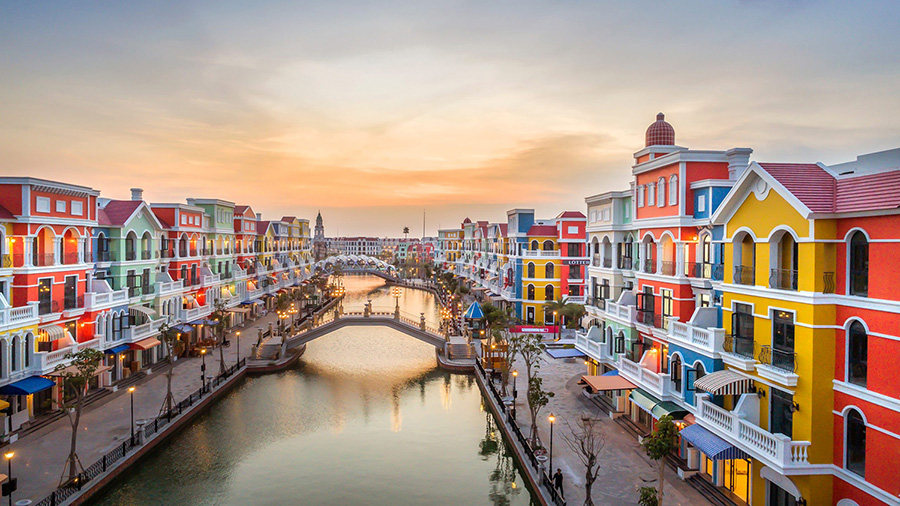 grand-world-phu-quoc-kham-pha-thien-duong-giai-tri-day-soi-dong-01-1661257653.jpeg (250 KB)