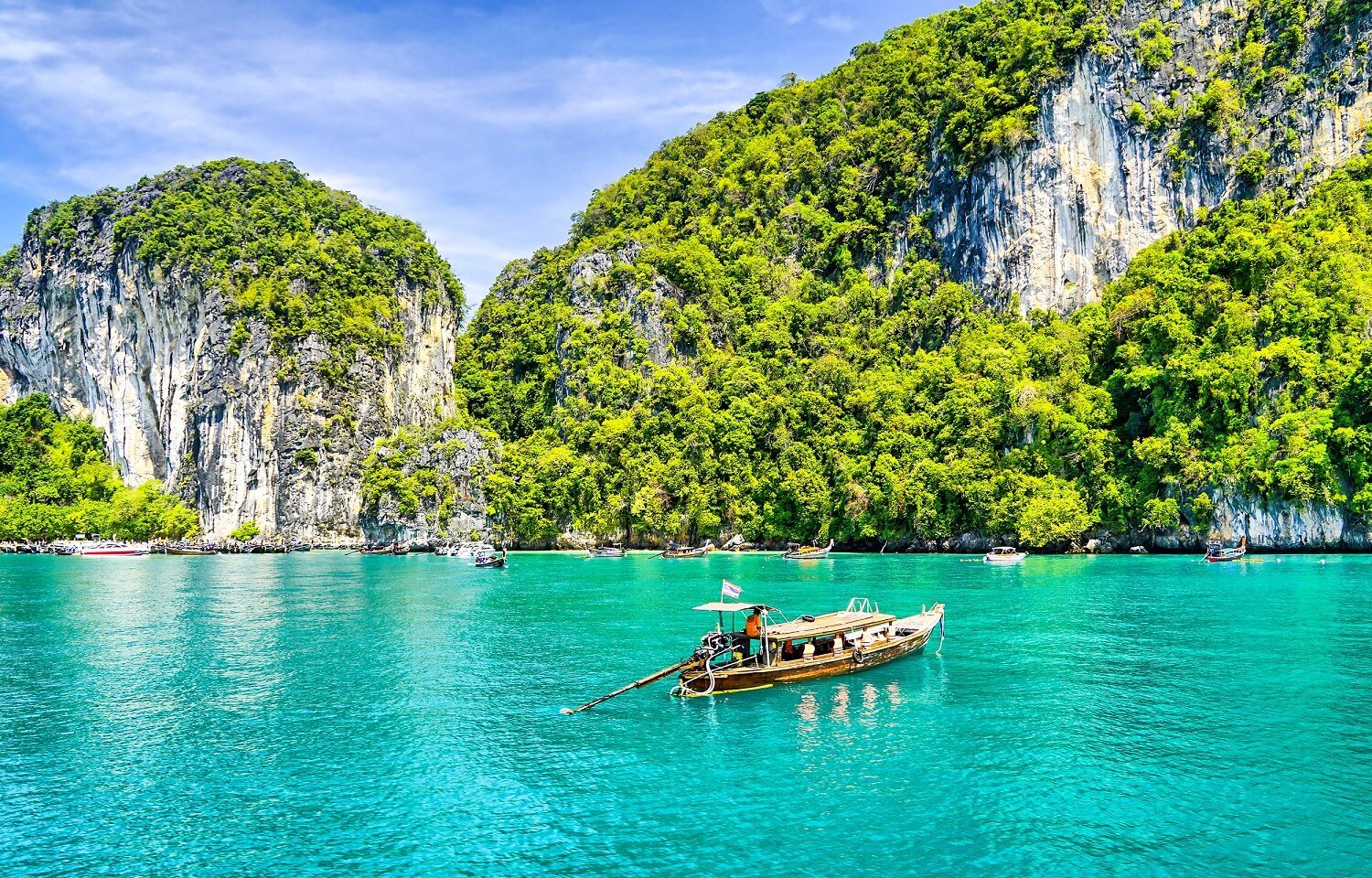 phuket-thailand.jpg (622 KB)
