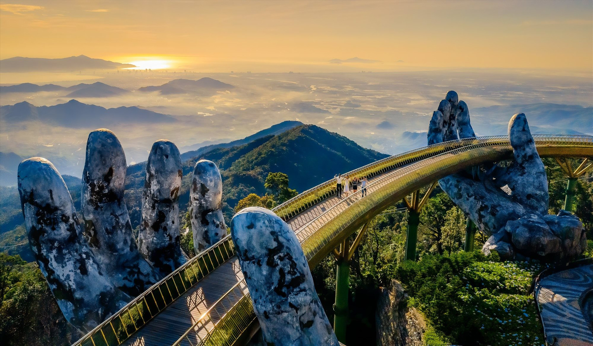 sun-world-ba-na-hills-duoc-travel-leisure-goi-y-la-lua-chon-tot-nhat-cho-gia-dinh-trai-nghiem-tai-da-nang..jpg (788 KB)