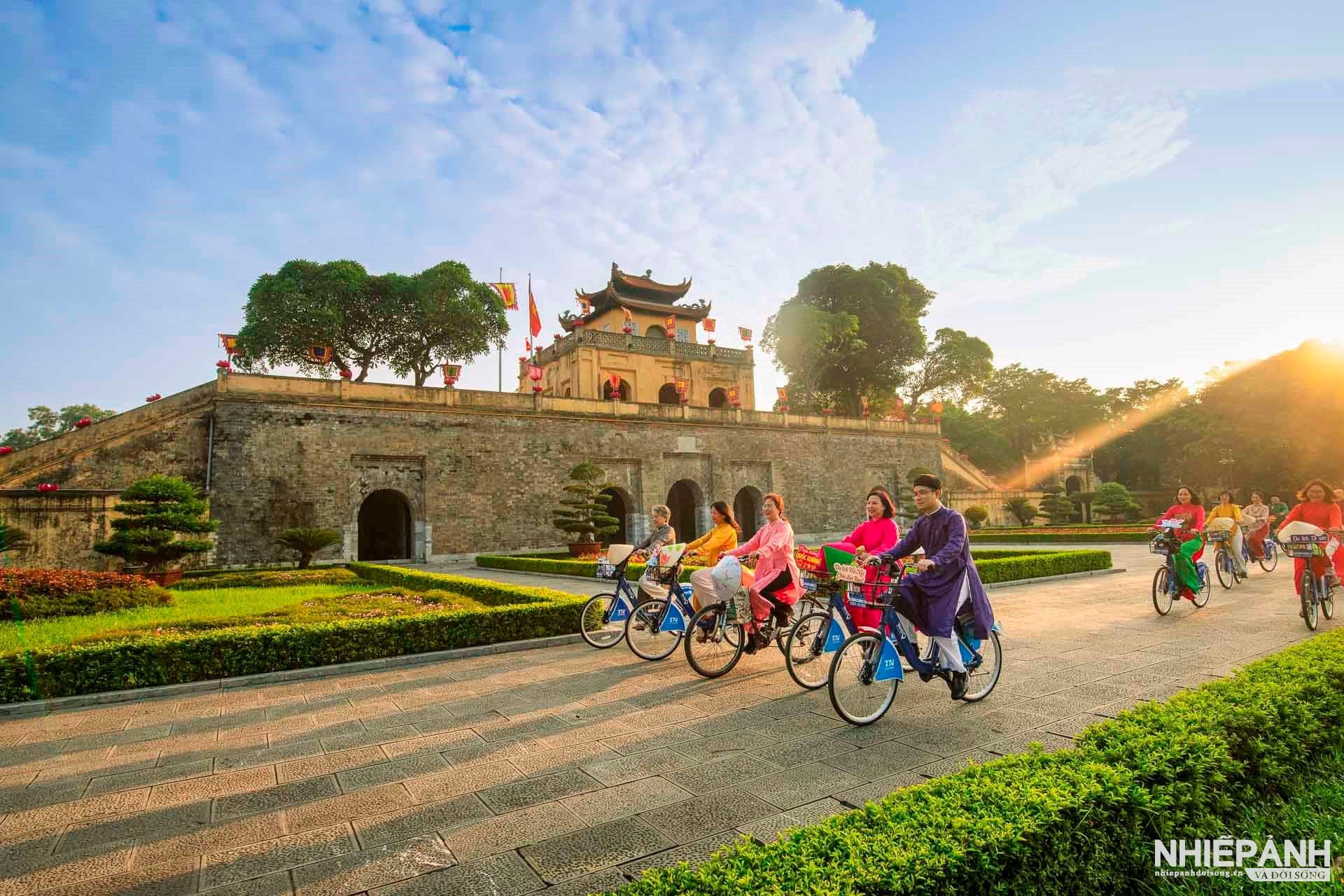 hanoi-vietnam.jpg (384 KB)