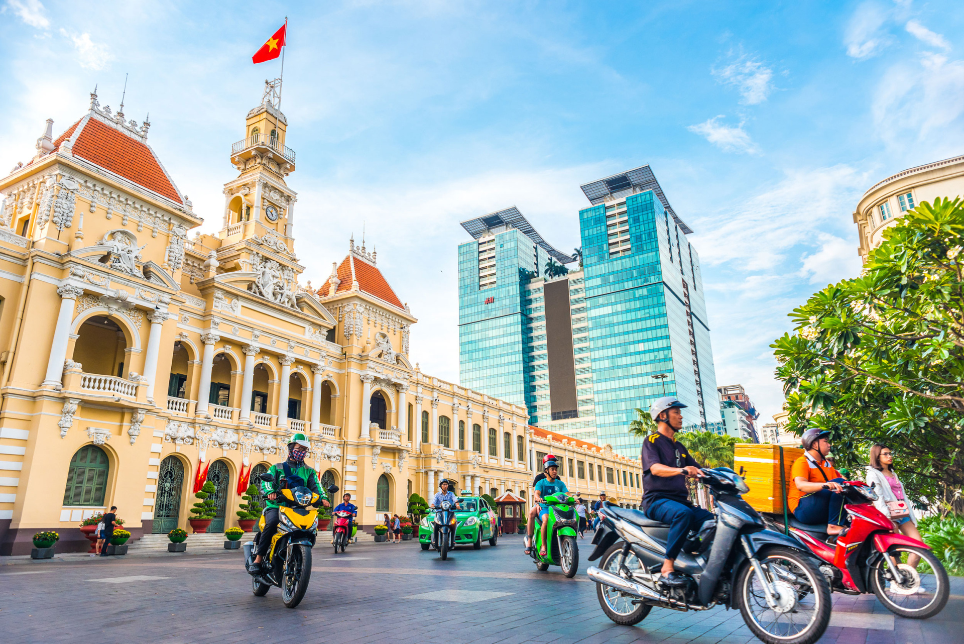 hcmc-1120046774-1.jpg (1.25 MB)