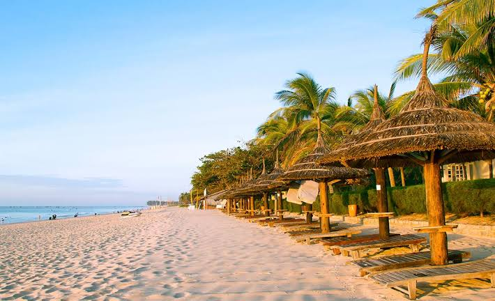 Rethink-Winter-Vietnam-Beach-Holidays-December-1.png (540 KB)