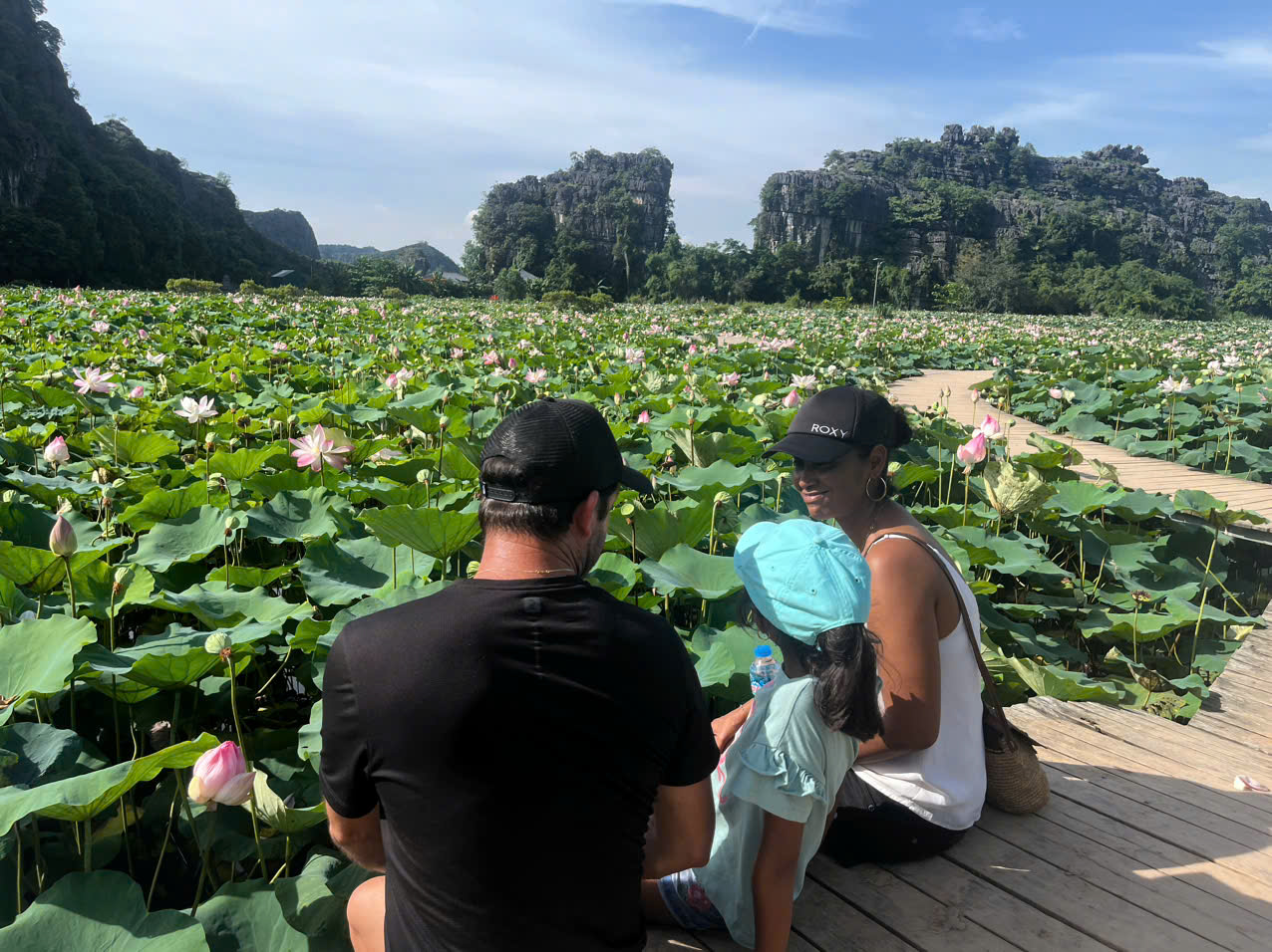 building-meaningful-memories-with-vietnam-family-private-tours4.jpg (403 KB)