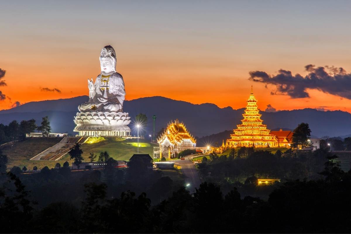 chiang-rai-golden-triangle-tour-a-historical-journey-and-culture2.png (729 KB)