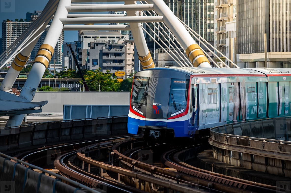 enjoy-authentic-experiences-and-the-best-things-to-do-in-bangkok13.jpg (604 KB)