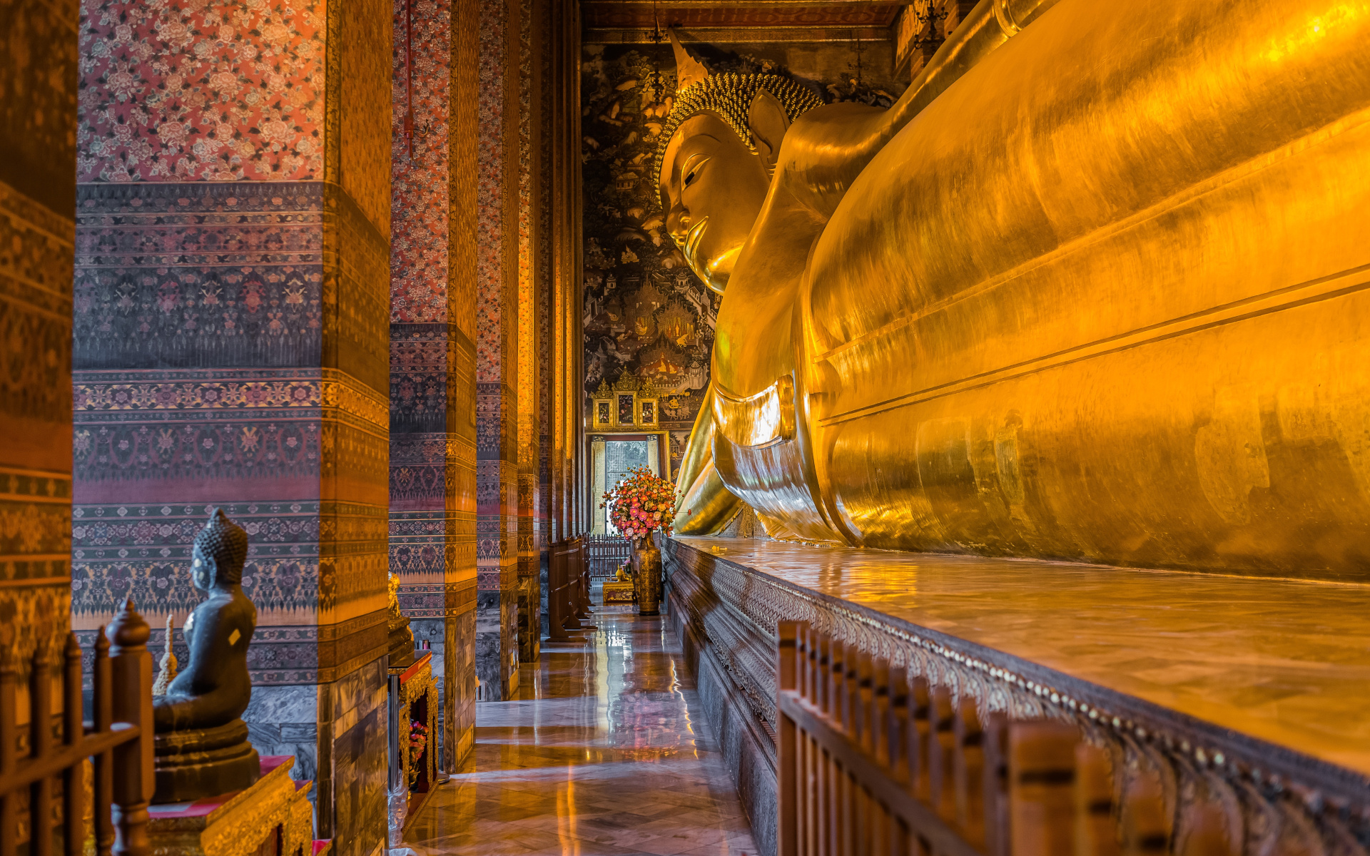 enjoy-authentic-experiences-and-the-best-things-to-do-in-bangkok2.jpg (1.12 MB)