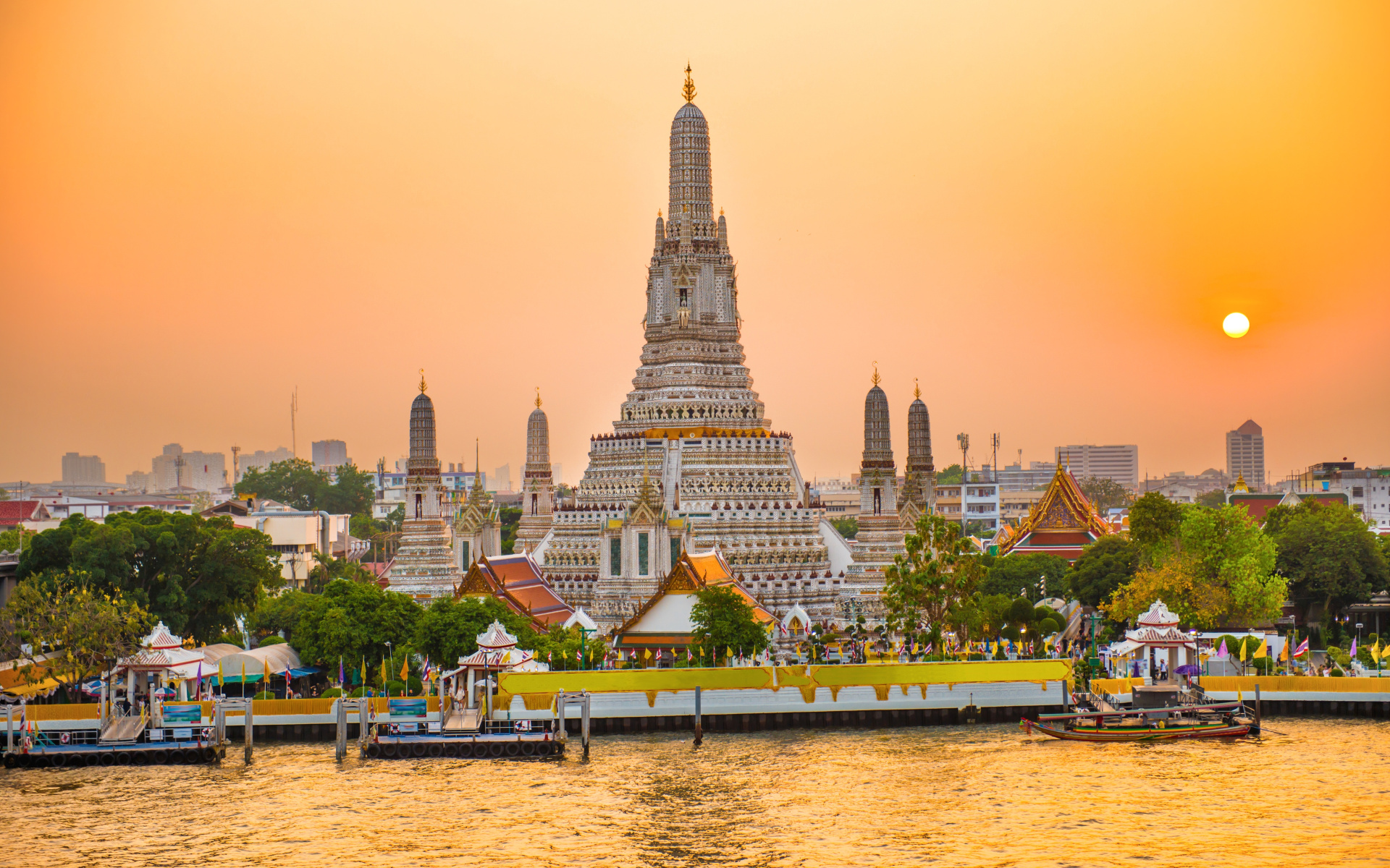 enjoy-authentic-experiences-and-the-best-things-to-do-in-bangkok3.jpg (1014 KB)