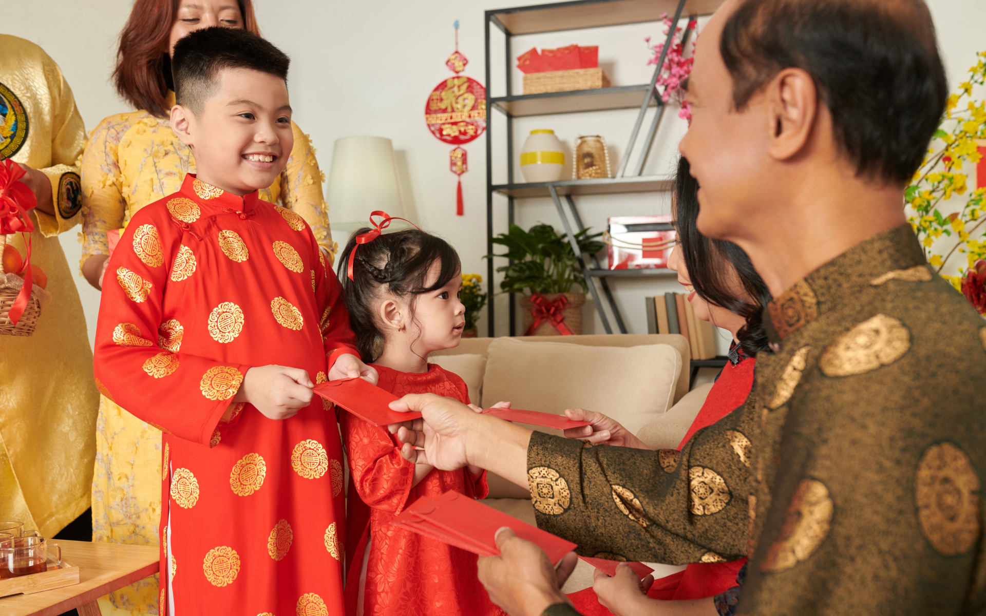 experience-traditional-new-year-in-se-asia-with-glamour-adventures1.png (3.44 MB)