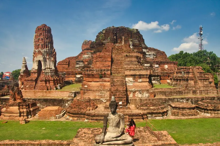 private-ayutthaya-heritage-tour-for-quiet-and-reflective-travelers4.png (887 KB)