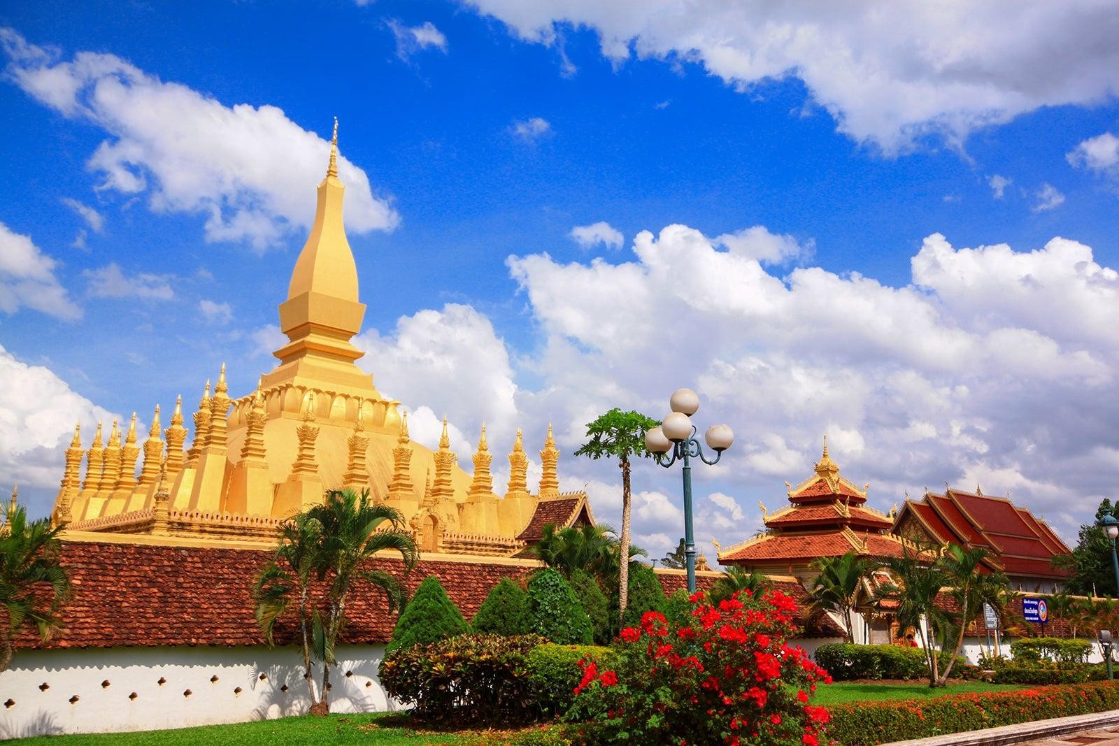 tailor-made-laos-tours-authentic-private-journeys-crafted-for-you2.jpg (396 KB)