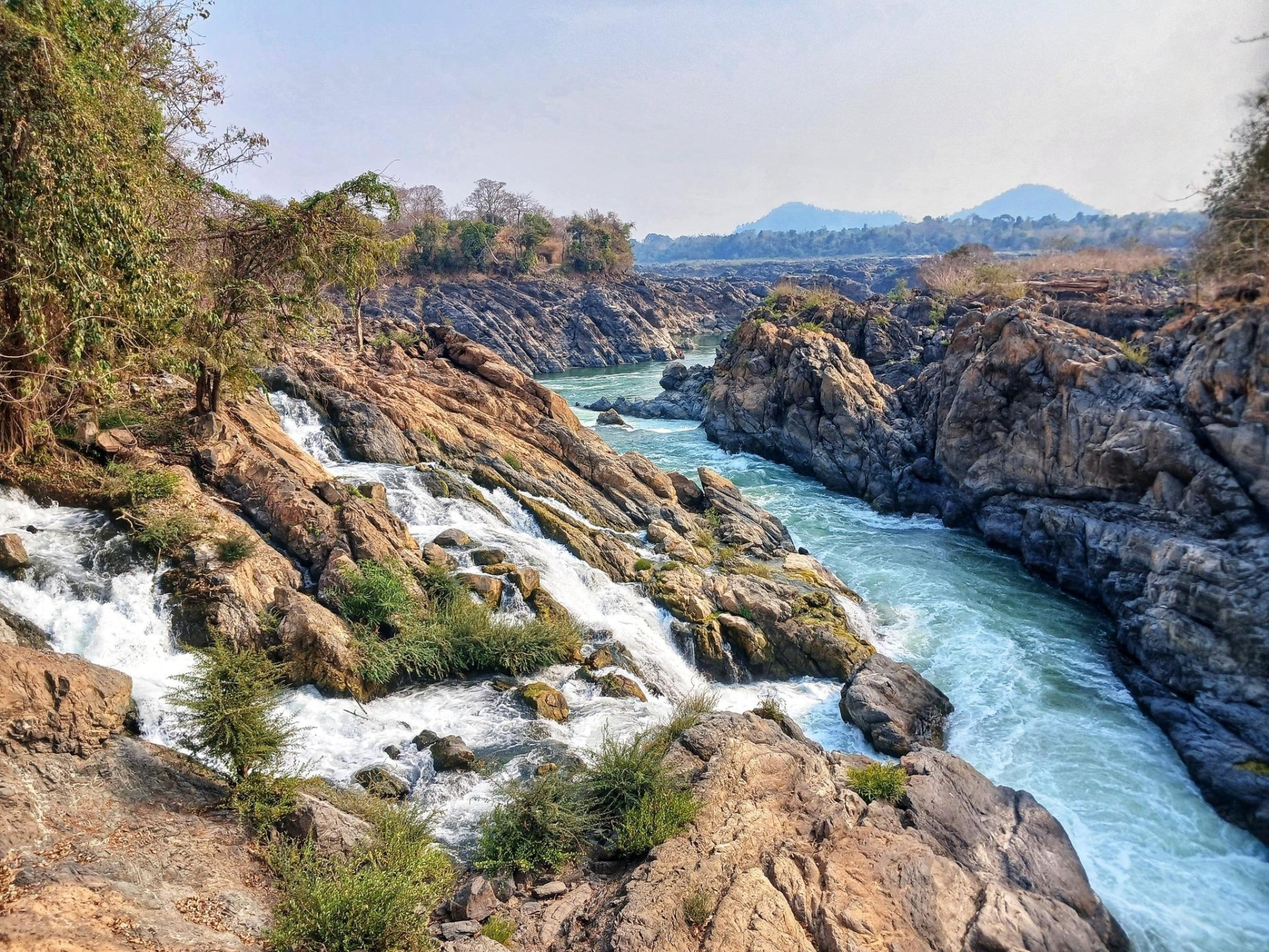 tailor-made-laos-tours-authentic-private-journeys-crafted-for-you4.jpg (1.45 MB)